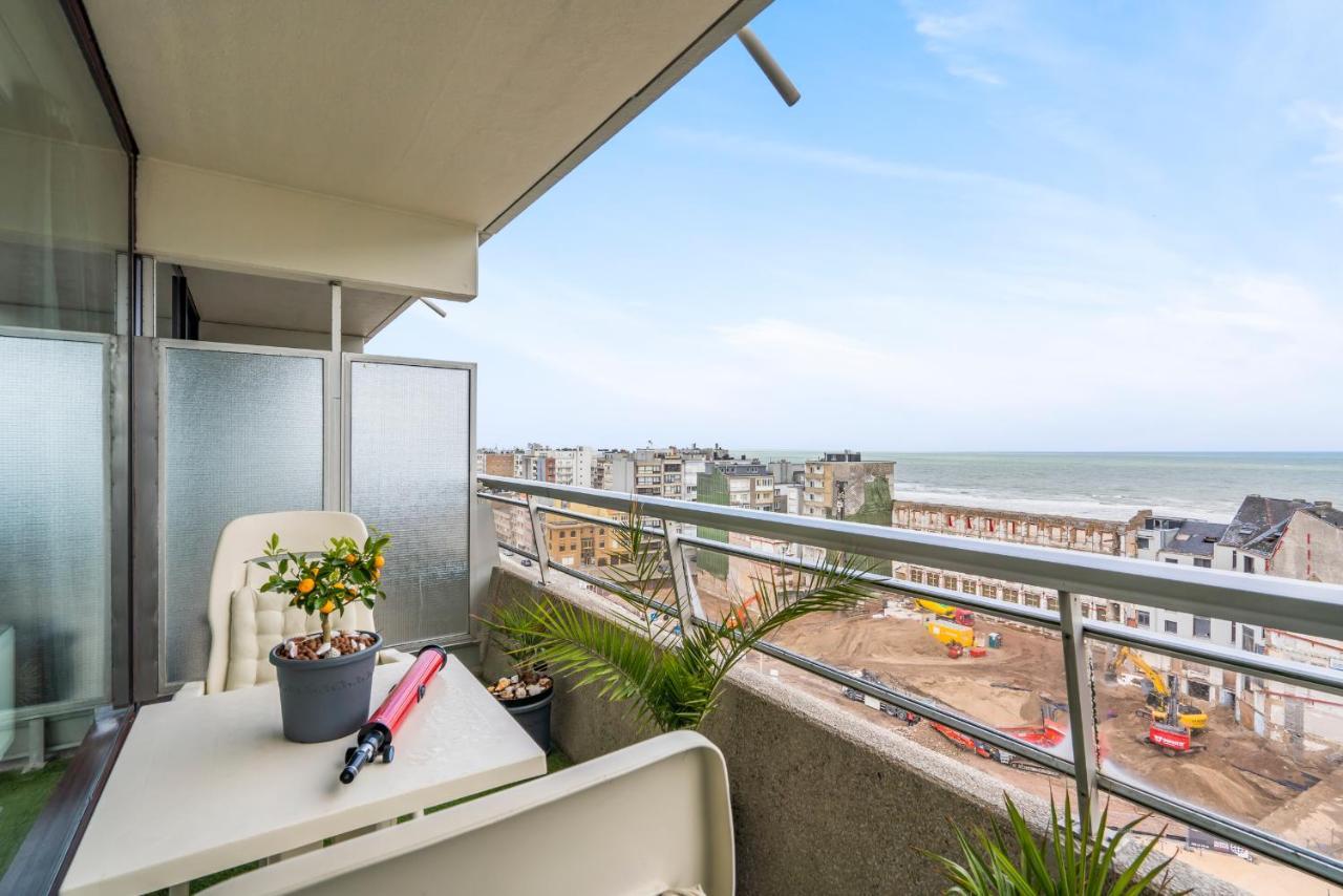 Luxueuze Vakantiestudio Met Zeezicht En Terras In Oostende Exterior foto