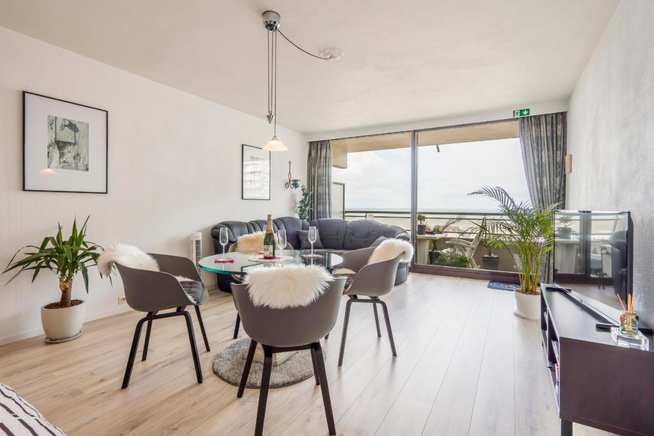 Luxueuze Vakantiestudio Met Zeezicht En Terras In Oostende Exterior foto